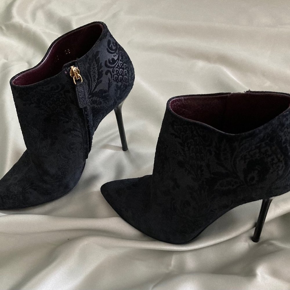 🌟HOST PICK🌟 Gucci Noah Brocade Black Leather Suede Ankle Boots Booties Size 36 - Picture 3 of 16
